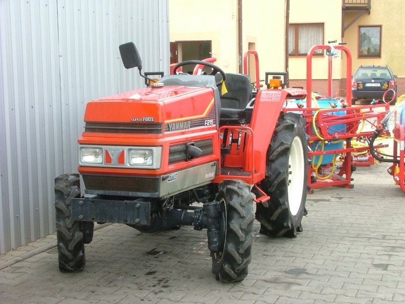 Mini traktorek Yanmar F215, 21KM, 4x4 — zdjęcie 5