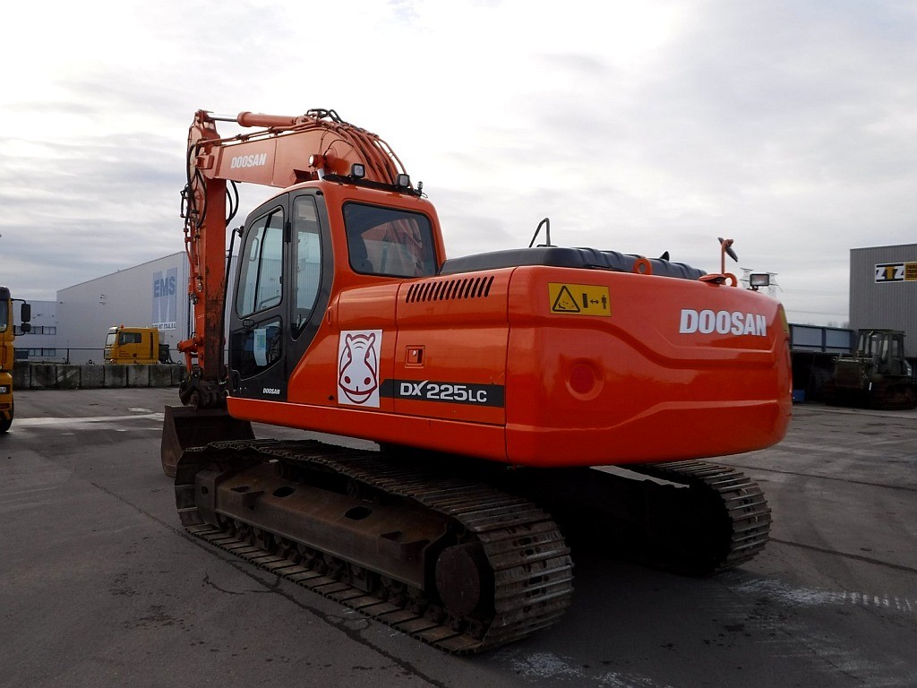 Koparka gąsienicowa Doosan DX225LC 2010 — zdjęcie 2