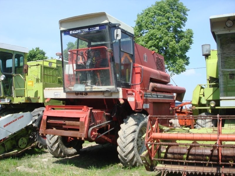 Kombajn zbożowy Case IH 943
