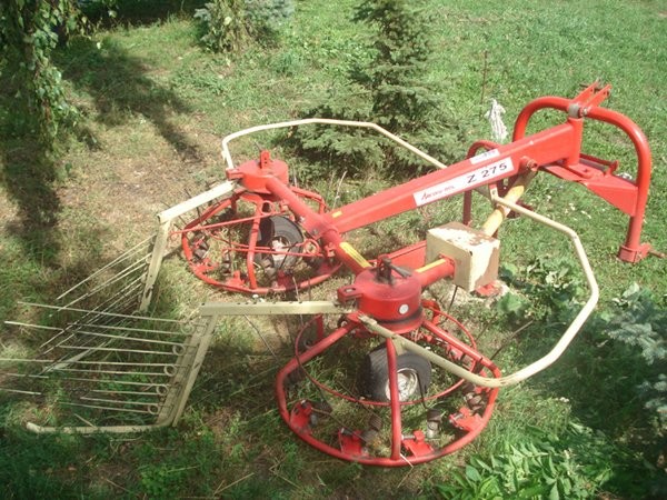 Przetrząsarko - zgrabiarka Mesko Z-275 - 2002 — zdjęcie 3