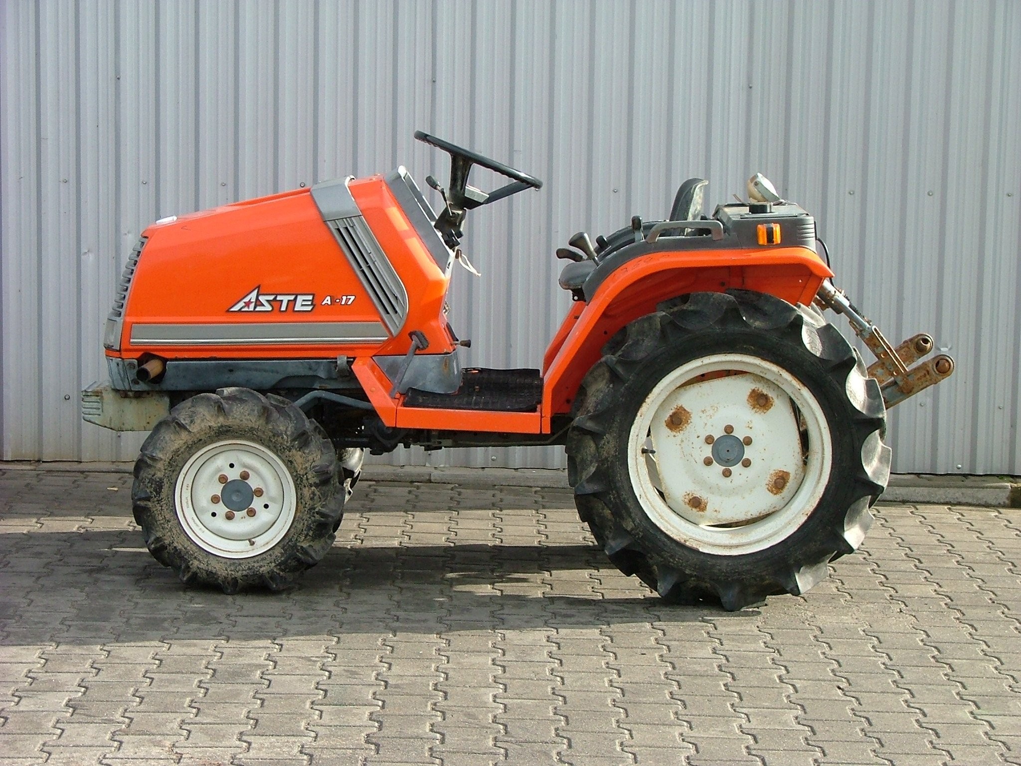 Kubota ASTE A-17 - 2003 — zdjęcie 2