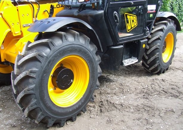 Ładowarka Teleskopowa JCB 535-95 z roku 2010 — zdjęcie 4