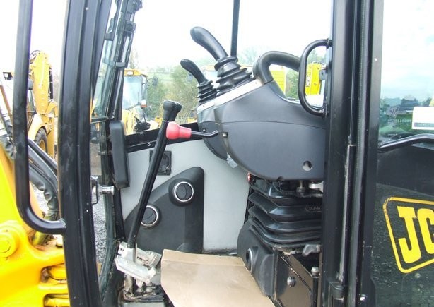 JCB 8055 RTS, rok 2008 — zdjęcie 4