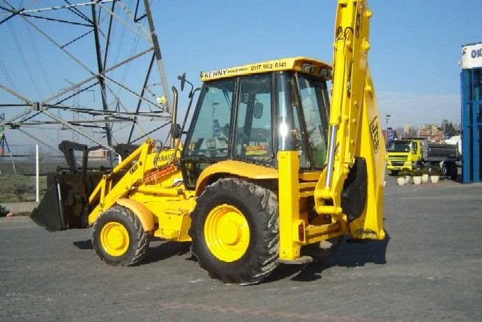 Koparko ładowarka JCB 3CX z 2000r. — zdjęcie 1