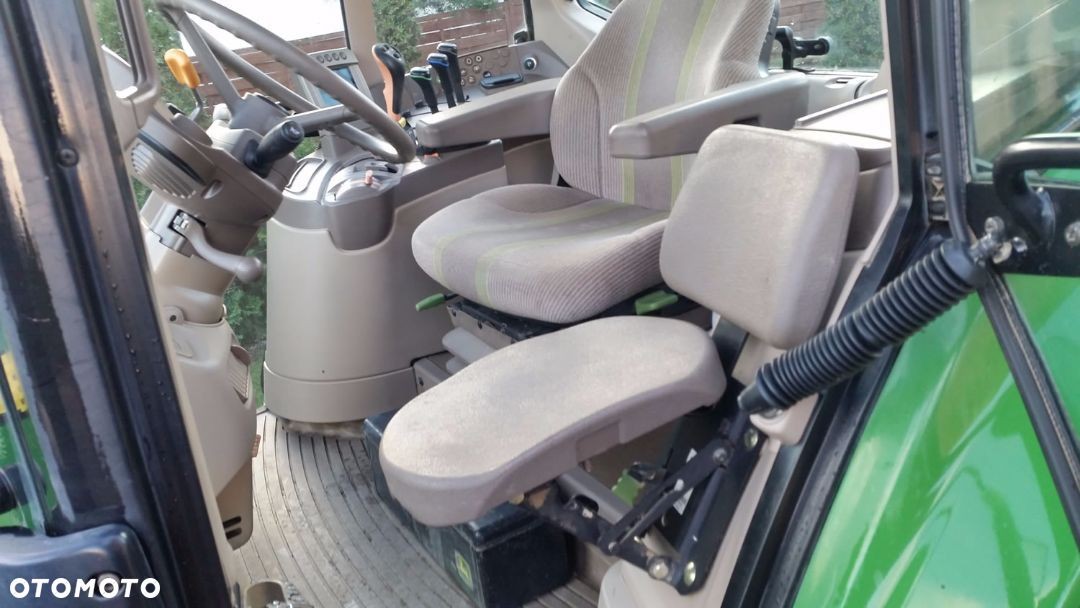 John Deere 6930 ciągnik traktor — zdjęcie 6