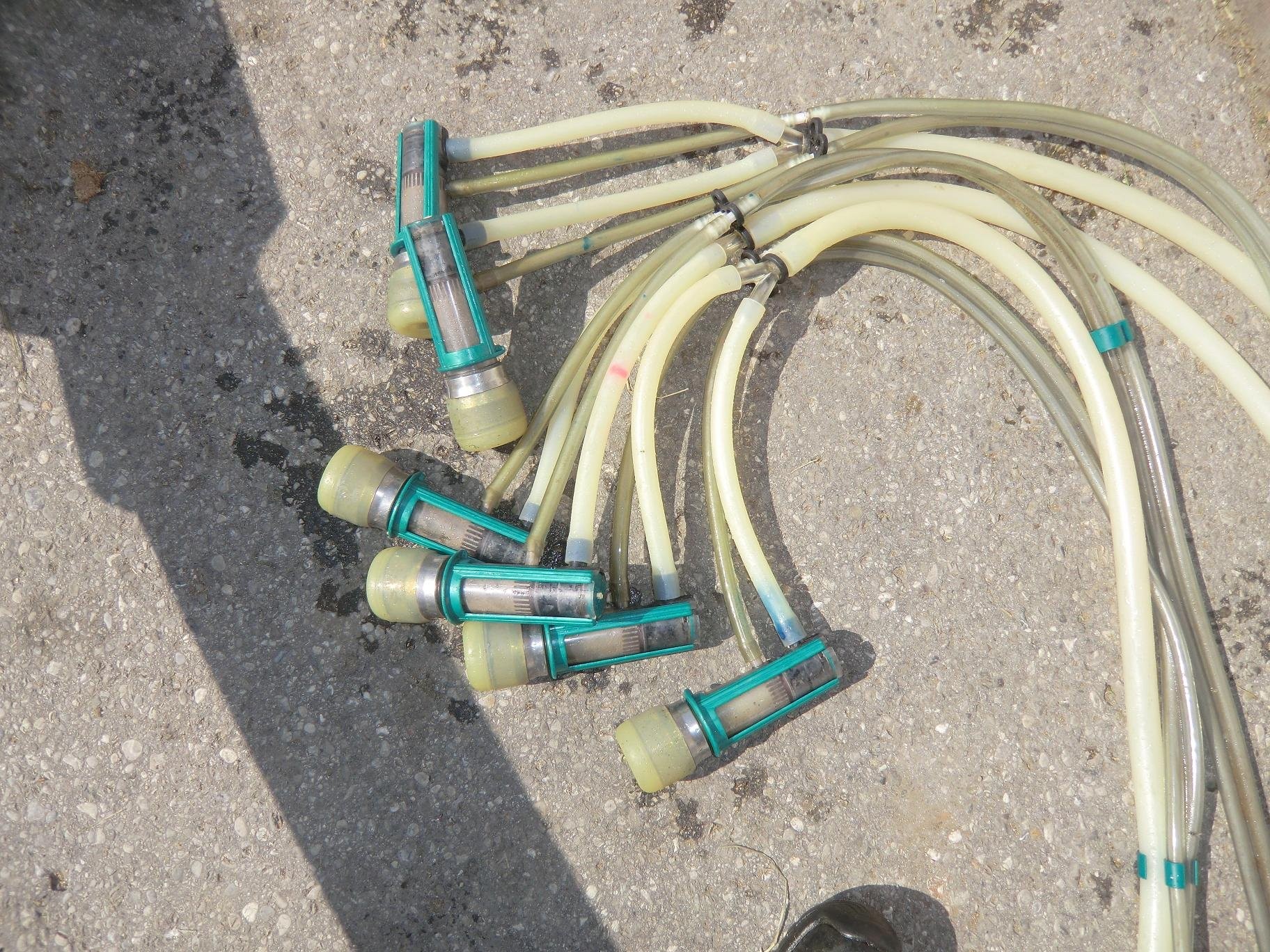 7 X  Ziegenmelkzeug komplett Goatmilkingcluster — zdjęcie 1