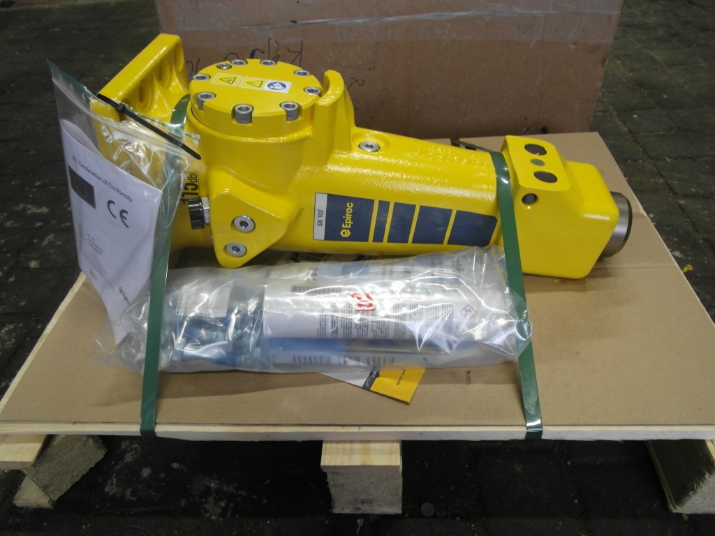Młot hydrauliczny Epiroc Atlas Copco SB102 do minikoparki 1,5 - 3 tony — zdjęcie 2