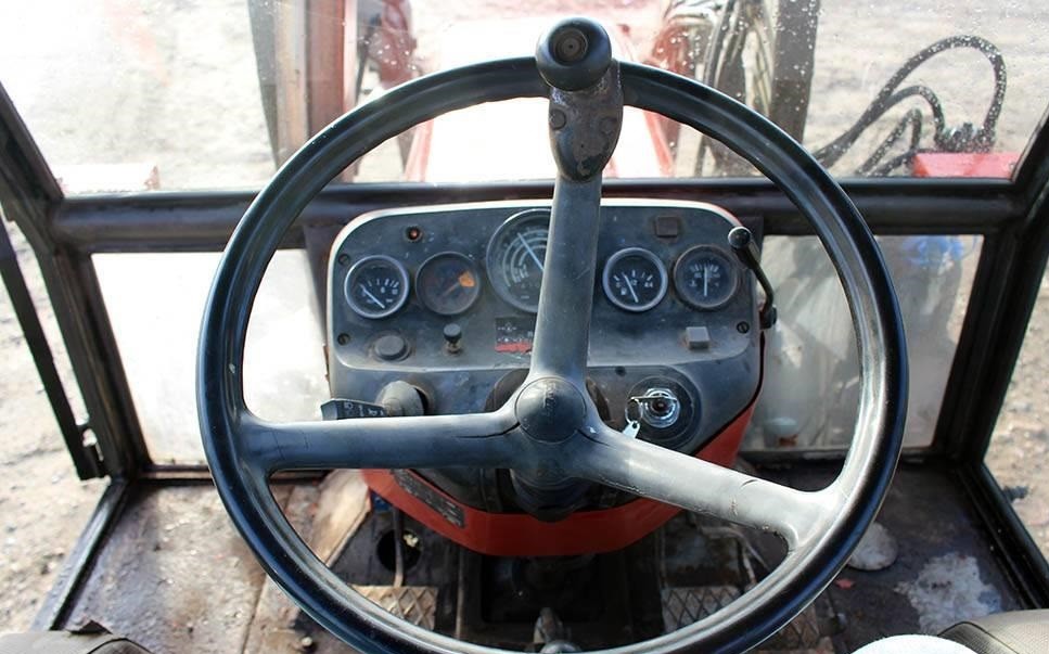 Ciągnik Zetor 7045. 75Z — zdjęcie 4