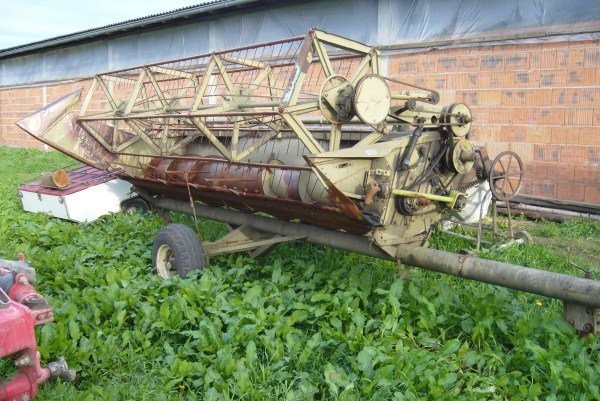 Sprzedam kombajn zbożowy Fortschritt E-512 — zdjęcie 1