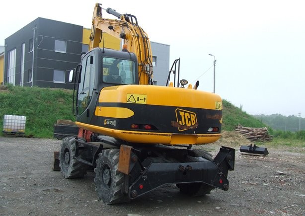 Koparka kołowa JCB JS 130W z roku 2009.. — zdjęcie 2