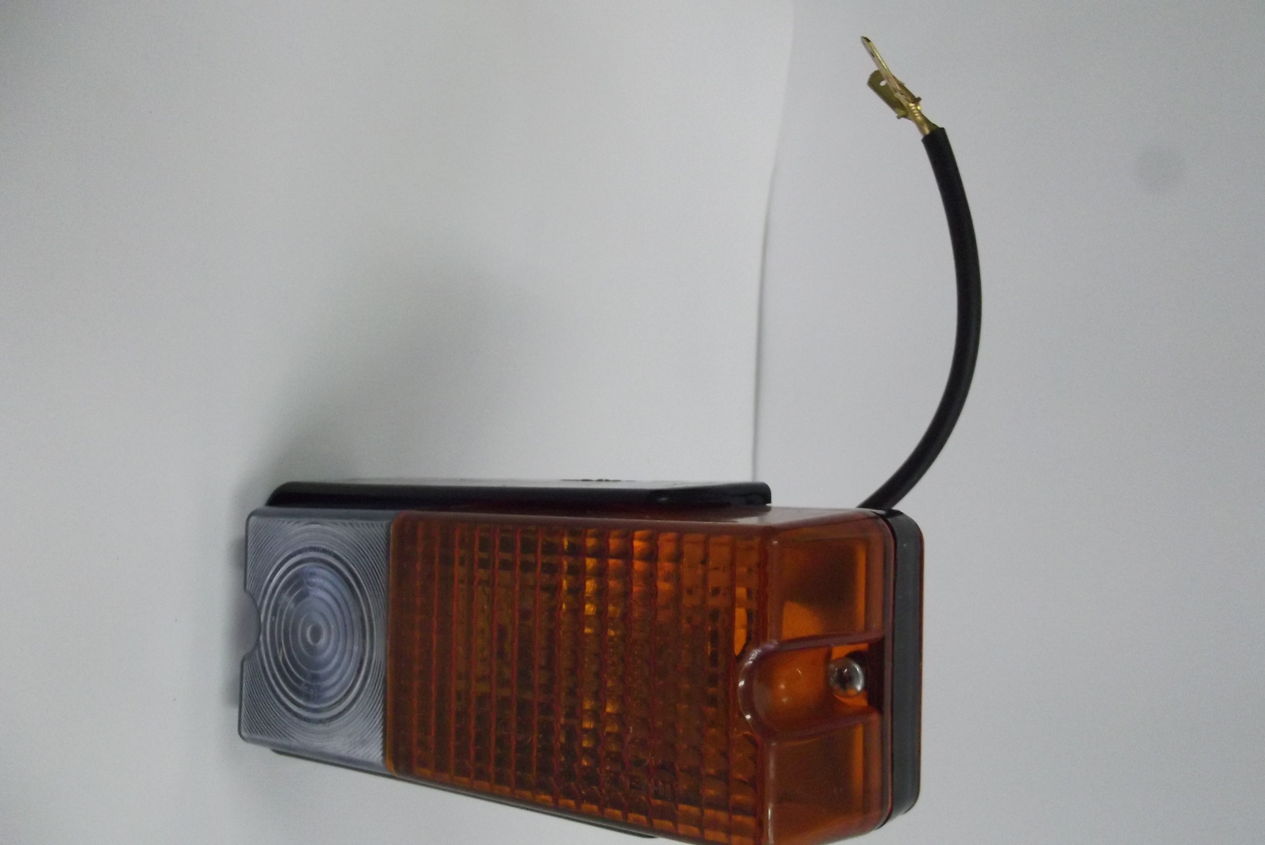Lampa kierunkowskazu/pozycja lewa/prawa Nowy Typ ZETOR ORYGINAŁ — zdjęcie 3