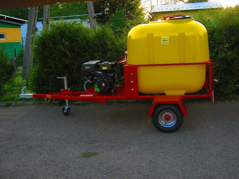 Myjka ciśnieniowa 250 BAR (15l / min ) na podwoziu jezdnym, 13 kM 200L — zdjęcie 1