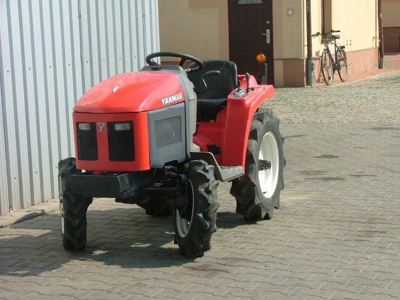 Mini traktorek Yanmar AF14 14KM 4x4 — zdjęcie 3
