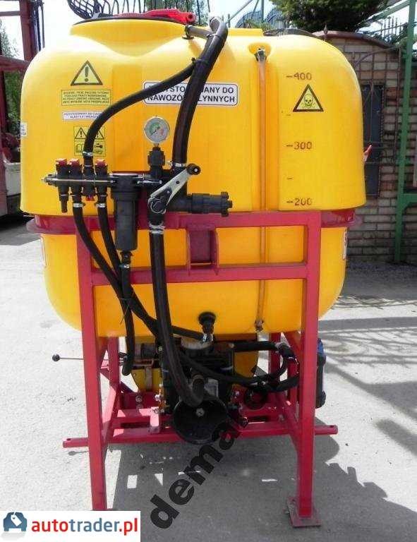 Opryskiwacz sadowniczy z wentylatorem 400l — zdjęcie 1