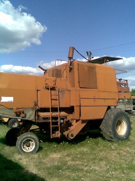 Kombaj BIZON SUPER Z056 — zdjęcie 2