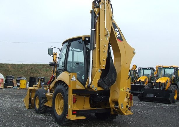 CAT 428 E z roku 2011 fabrycznie nowa — zdjęcie 3