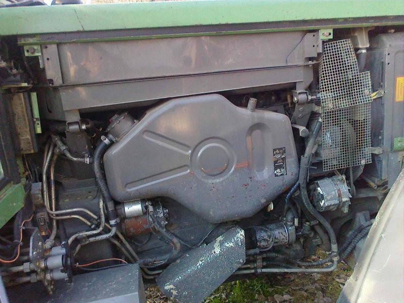 SPRZEDAM CIĄGNIK ROLNICZY FENDT FARMER 312 LSA — zdjęcie 3
