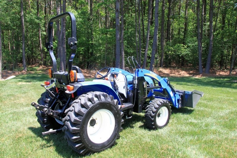 Sprzedanie New Holland Boomer 04.0F — zdjęcie 6