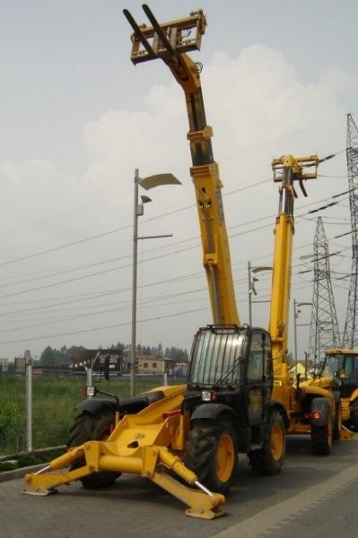 JCB WYNAJEM - ŁADOWARKI TANIO — zdjęcie 2