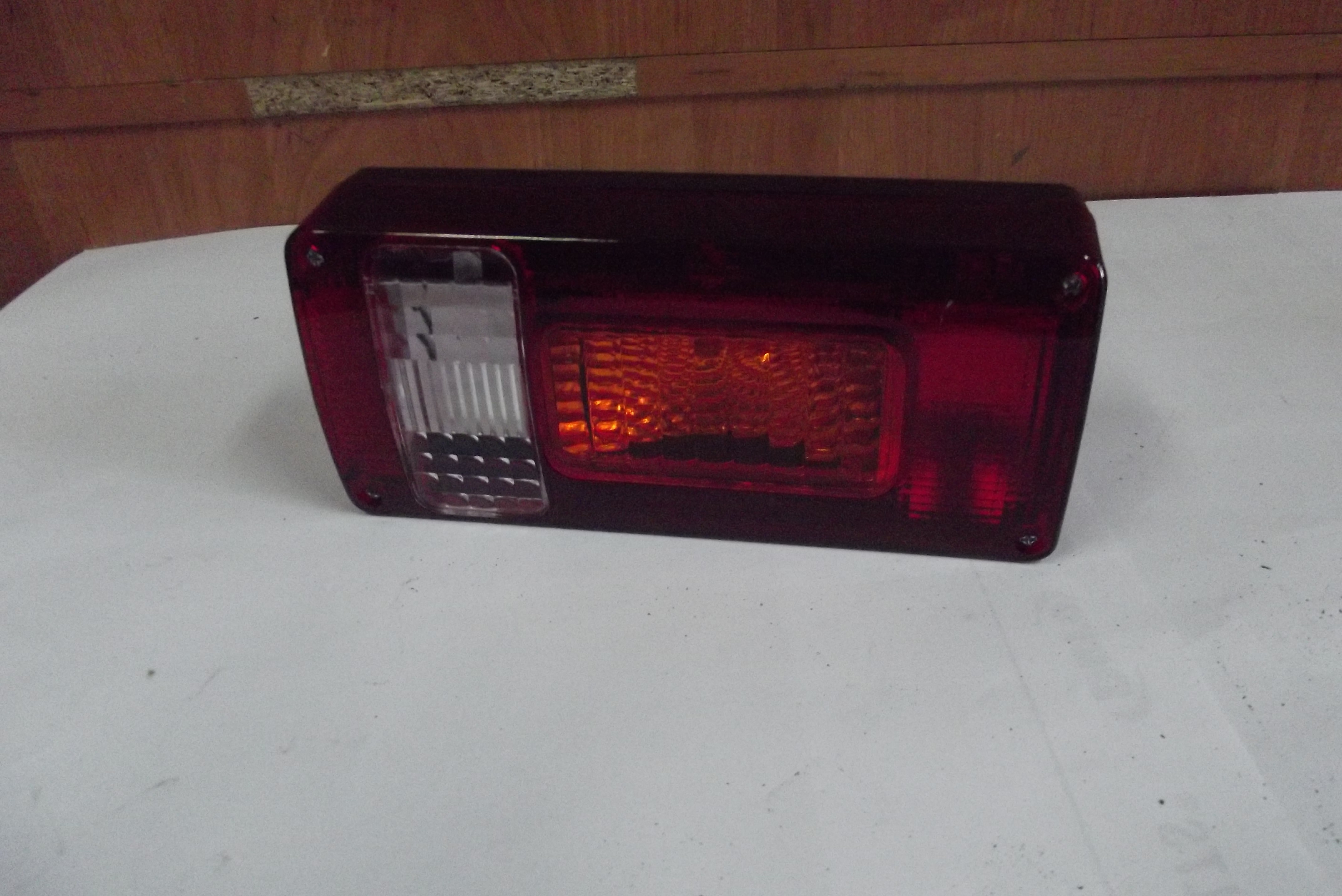 Lampa zespolona tylna, lewa/prawa 12V/24V.   — zdjęcie 2