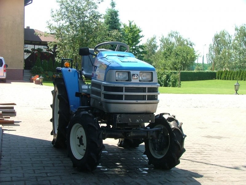 Mini Traktorek Iseki TM15 kubota Yanmar 15KM 4x4 — zdjęcie 2
