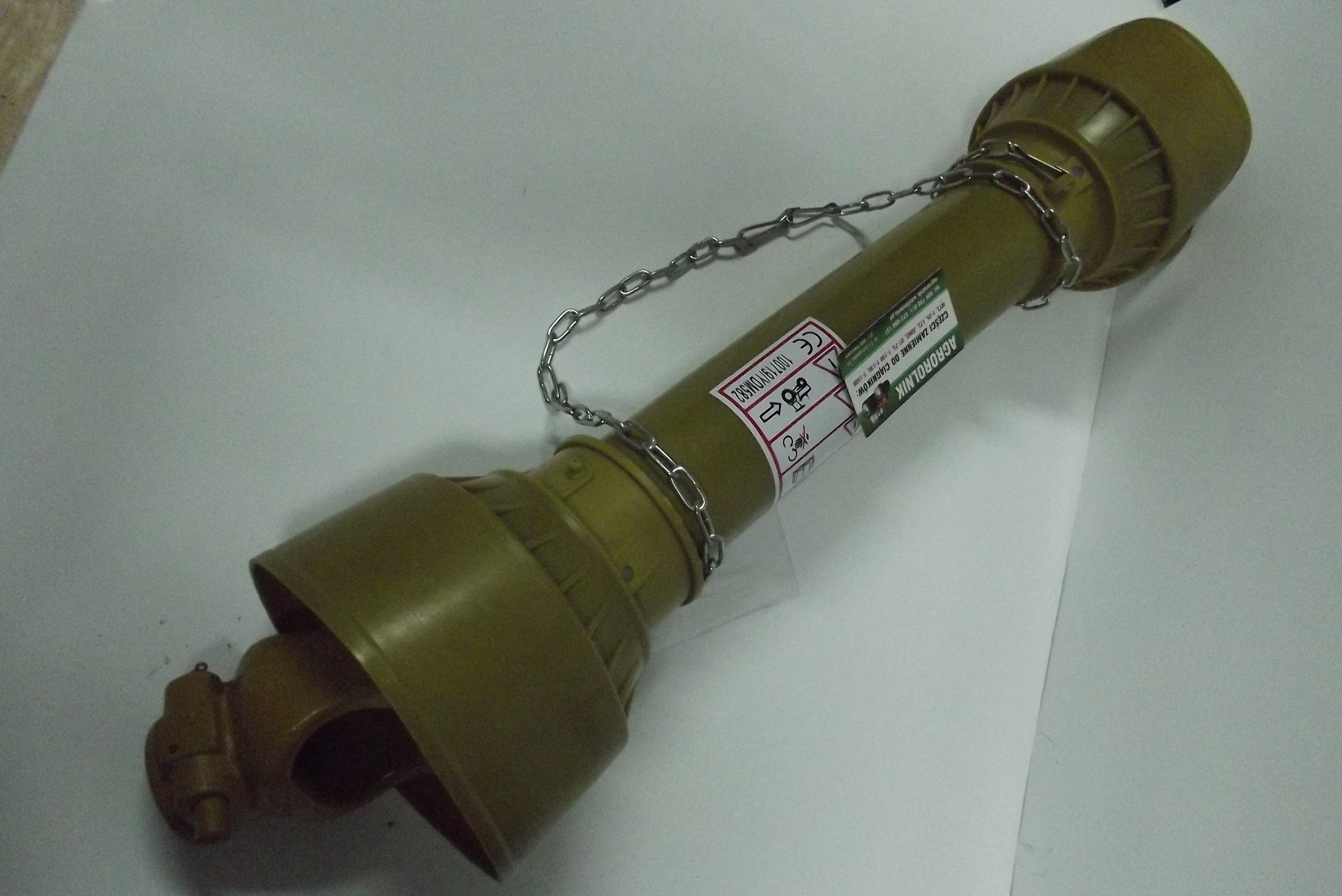 Wał odbioru mocy WOM Trójkątny L 560 mm, 215Nm, 6 wpustów — zdjęcie 1