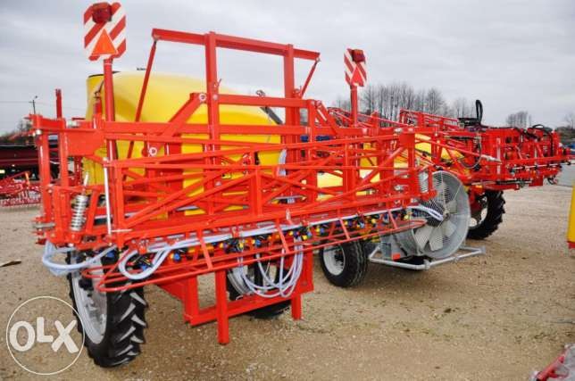 Opryskiwacz ciągany RENAL 3000l  — zdjęcie 1