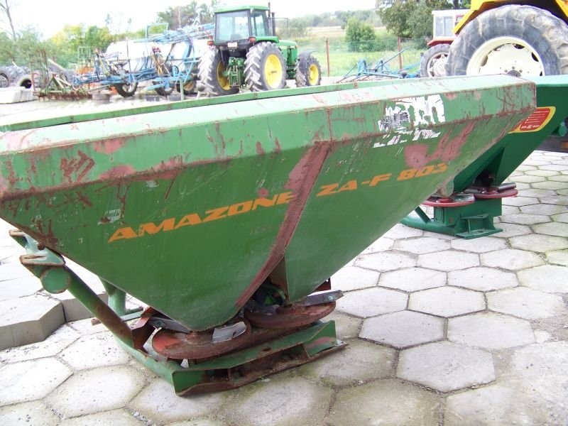 Rozsiewacz AMAZONE ZAE 601 — zdjęcie 1