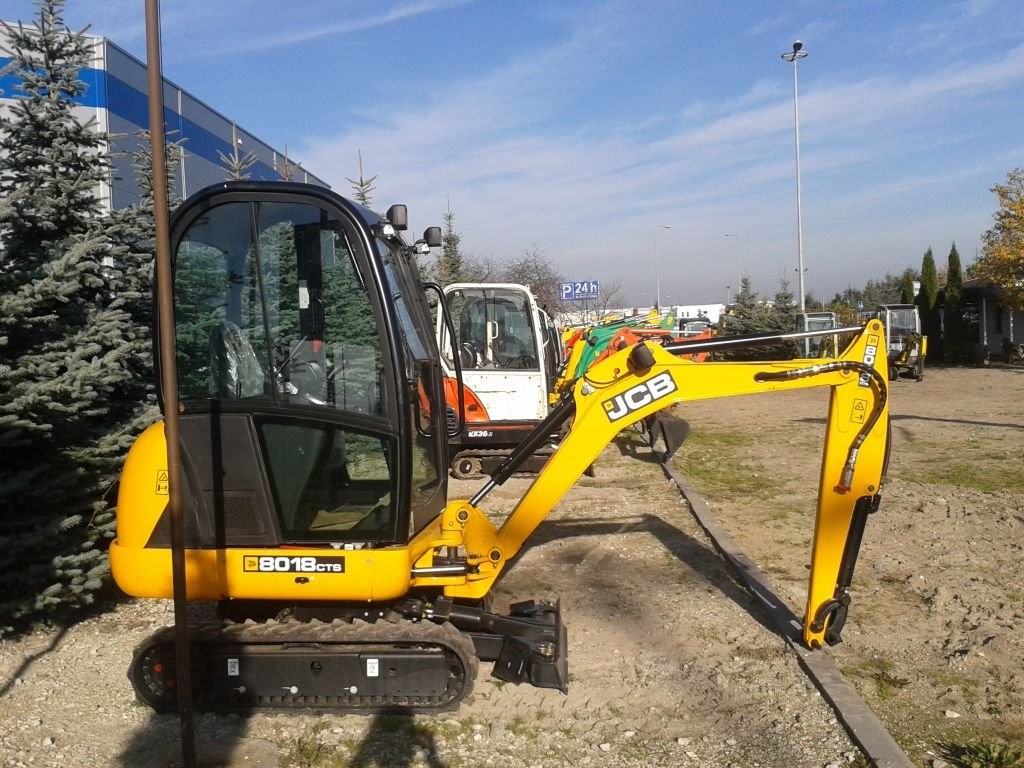 JCB 8018 CTS SUPER NOWA 19KM  LEASING GWR — zdjęcie 3