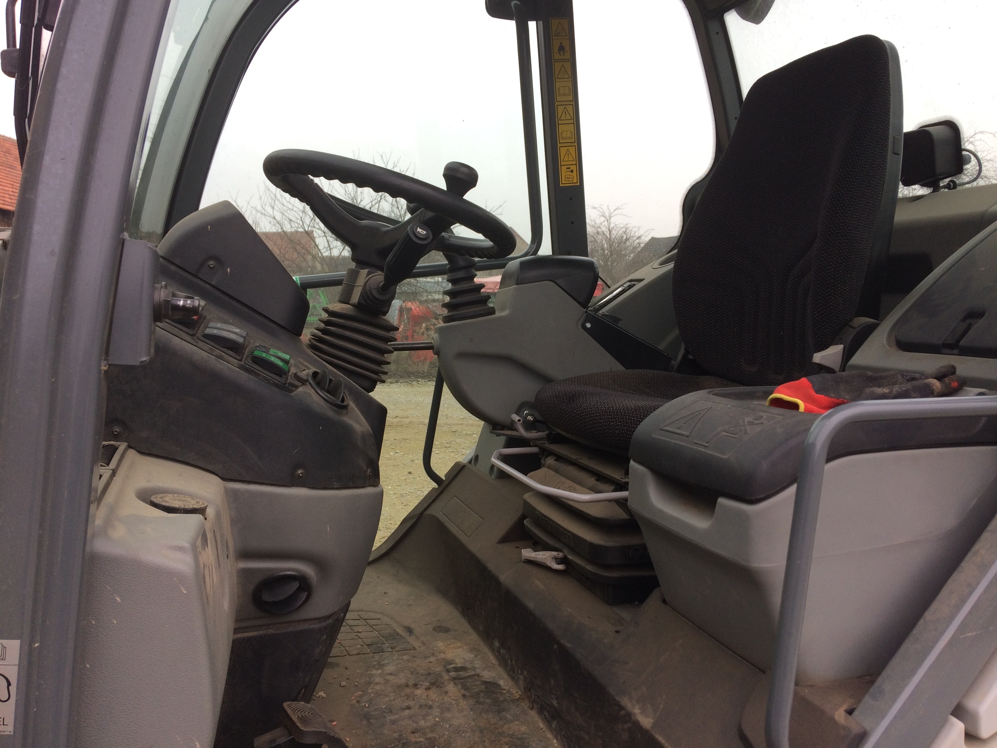 Ładowarka Kramer KL30.8T — zdjęcie 7