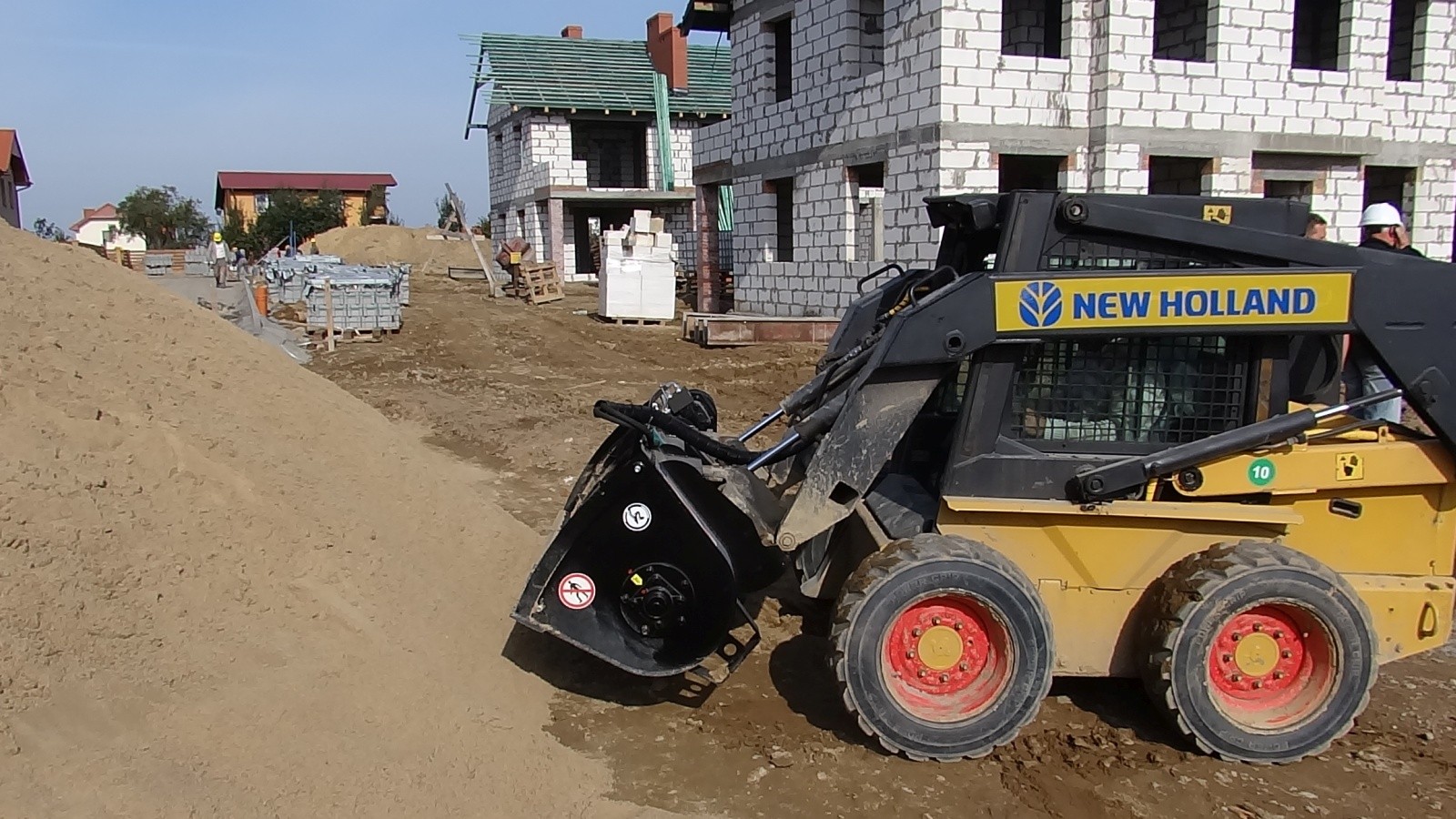 Mieszalnik ( łyżka ) do betonu do mini ładowarki BOBCAT, CAT, GEHL — zdjęcie 1