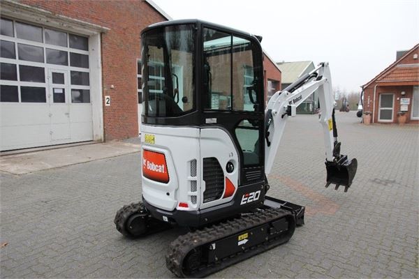 Bobcat E20 - Minikoparka — zdjęcie 2