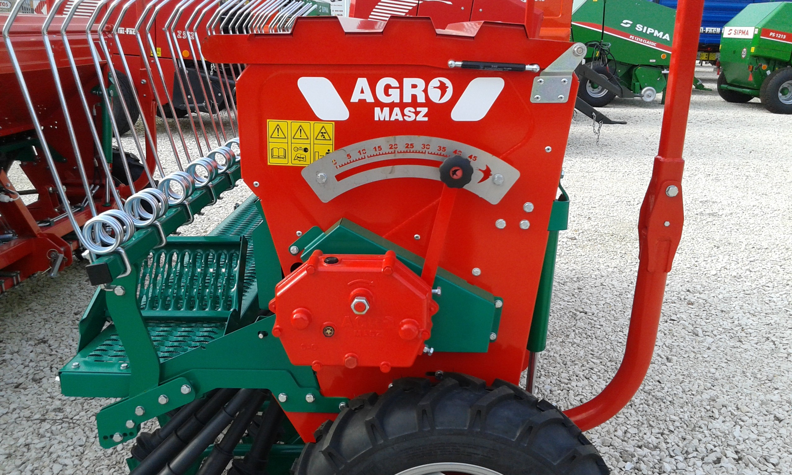 Siewnik zbożowy rzędowy SR300 Agro-Masz  — zdjęcie 7