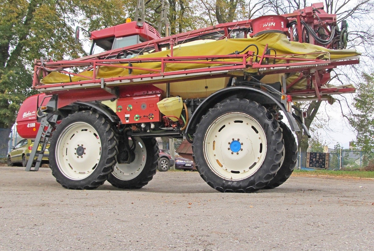 OPRYSKIWACZ HARDI 4100 TWIN FORCE - 40 KM/H - 27 M - 2006 ROK — zdjęcie 4