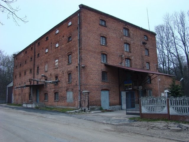 Sprzedam Młyn elektryczny - świętokrzyskie — zdjęcie 2