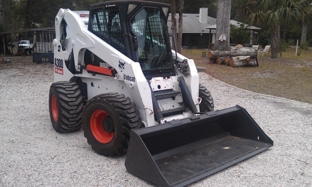 Bobcat A300 LADOWARKIE — zdjęcie 3