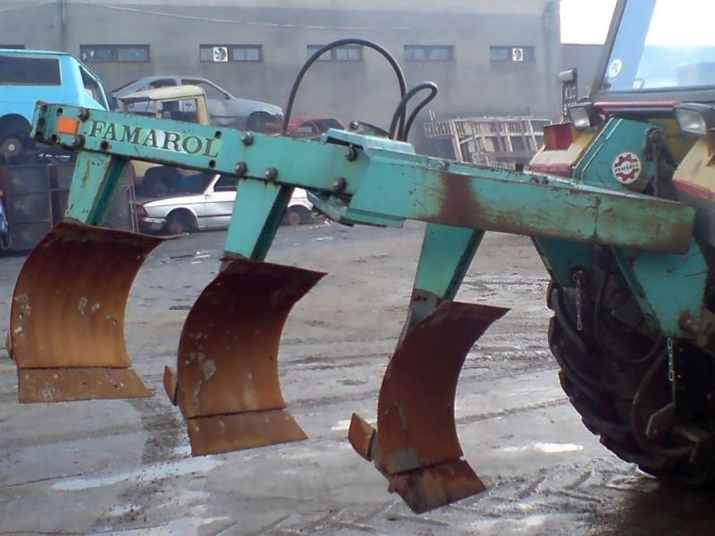 Pług wahadłowy U125/1 — zdjęcie 1