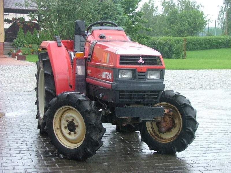 Mini Traktorek Mitsubishi MT24, 24KM, 4x4 — zdjęcie 4