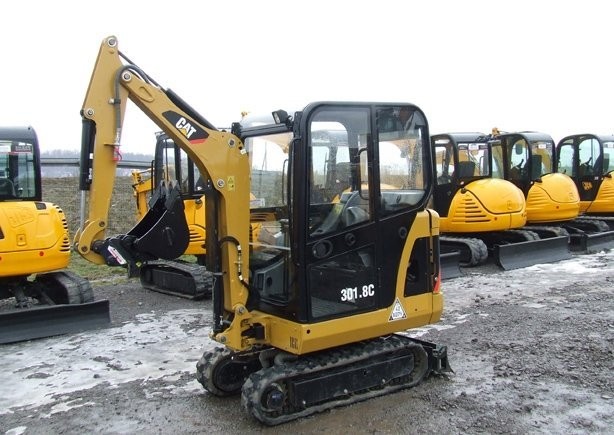 Caterpillar 301.8 C, rok prod. 2011