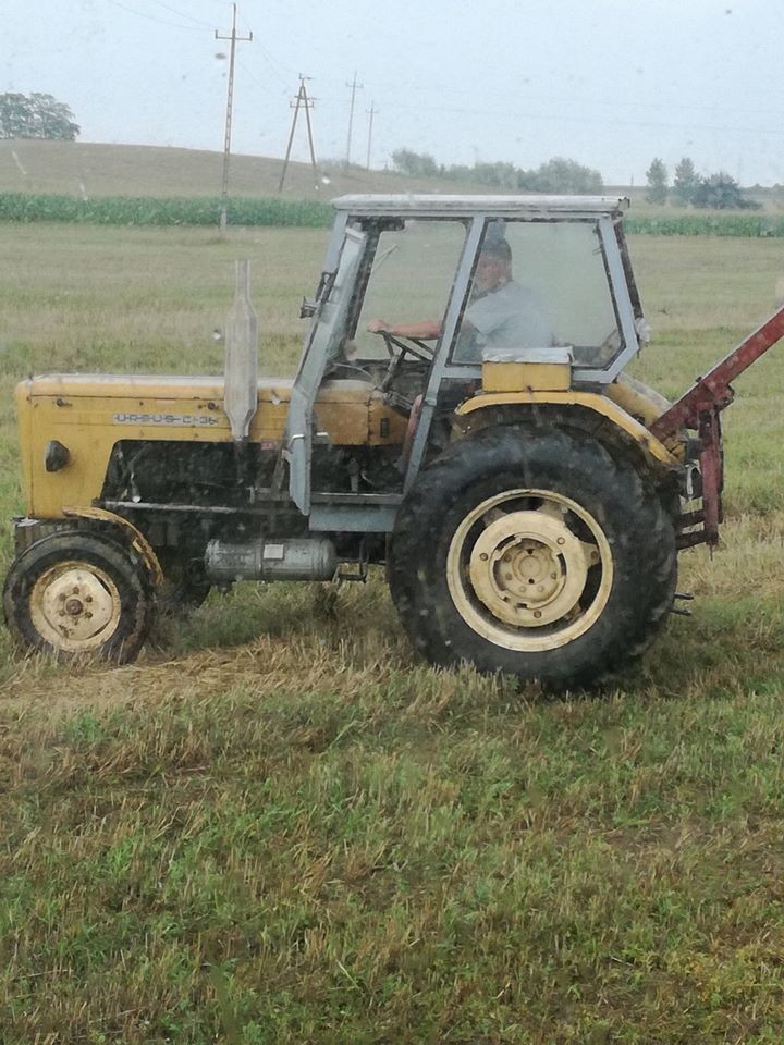 Sprzedam maszyny rolnicze Ciągniki,pługi,siewnik,przyczepy,i inne — zdjęcie 2