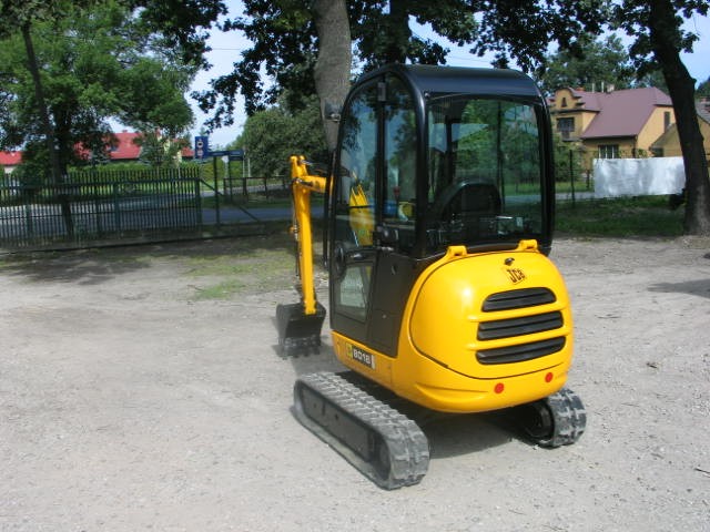 Okazja! Minikoparka JCB 801.8 z 2009 roku — zdjęcie 2