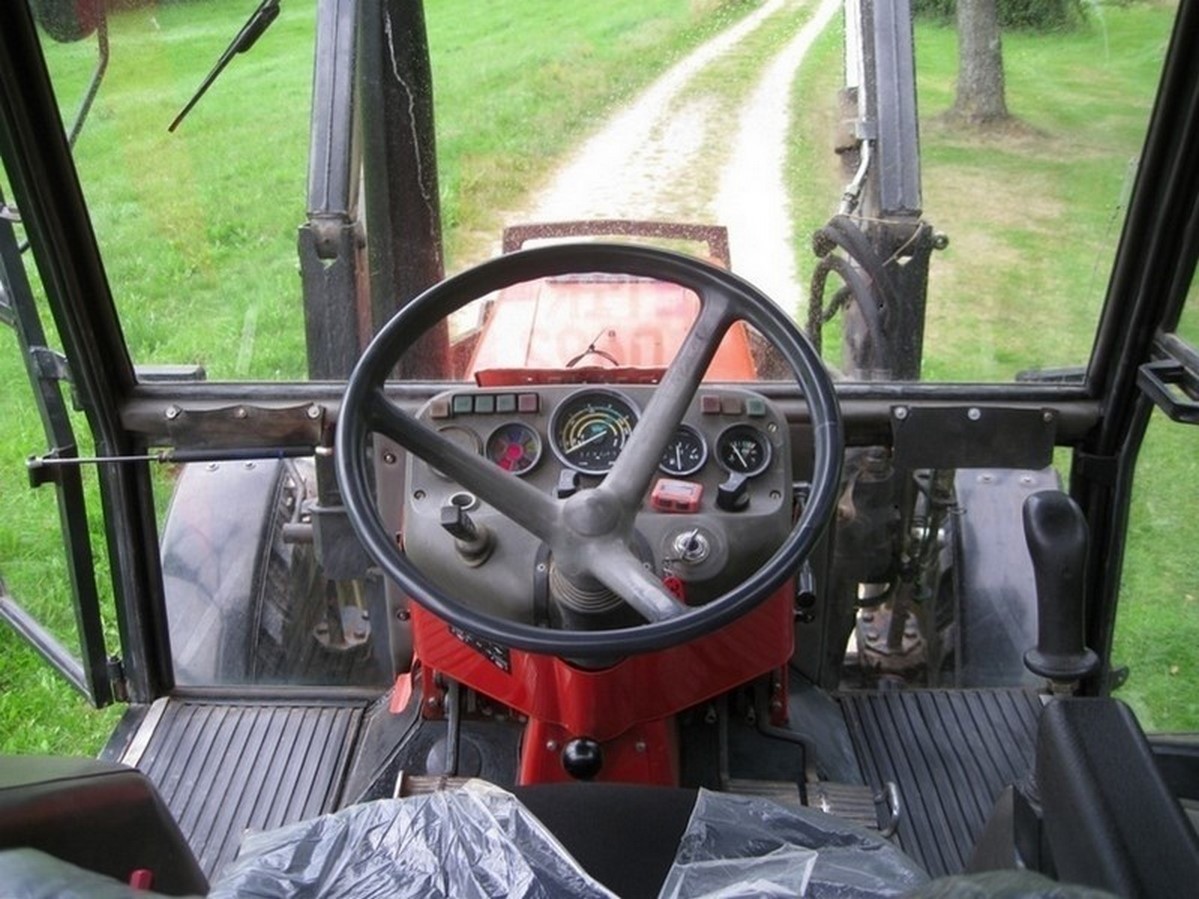 Zetor 5E2-4Y5 z ładowaczem — zdjęcie 5