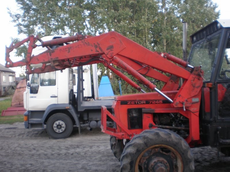 Ładowacz czołowy tur zetor nd5 1989r do 7211 7245 — zdjęcie 1