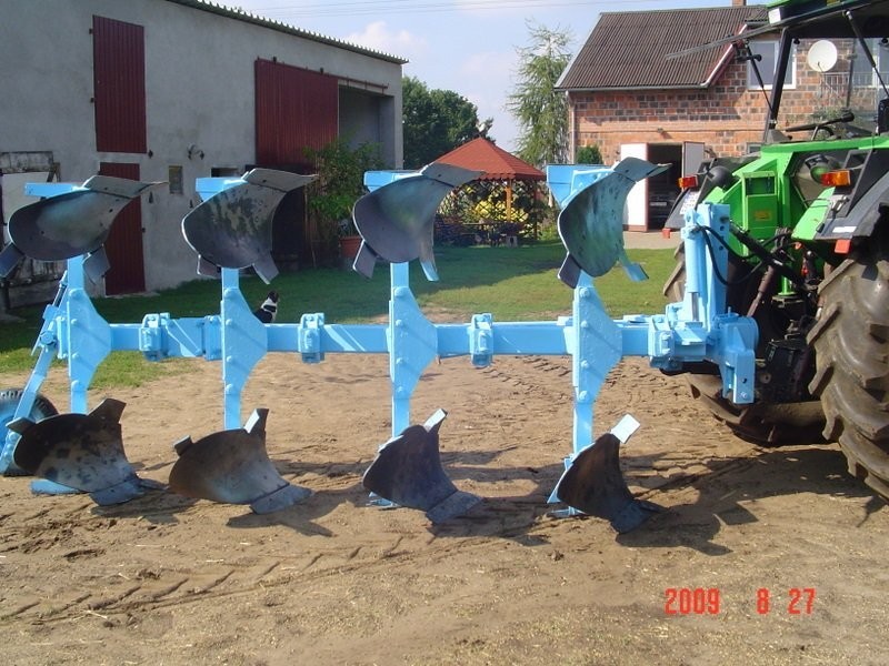 Pług obrotowy 4 skiby — zdjęcie 1