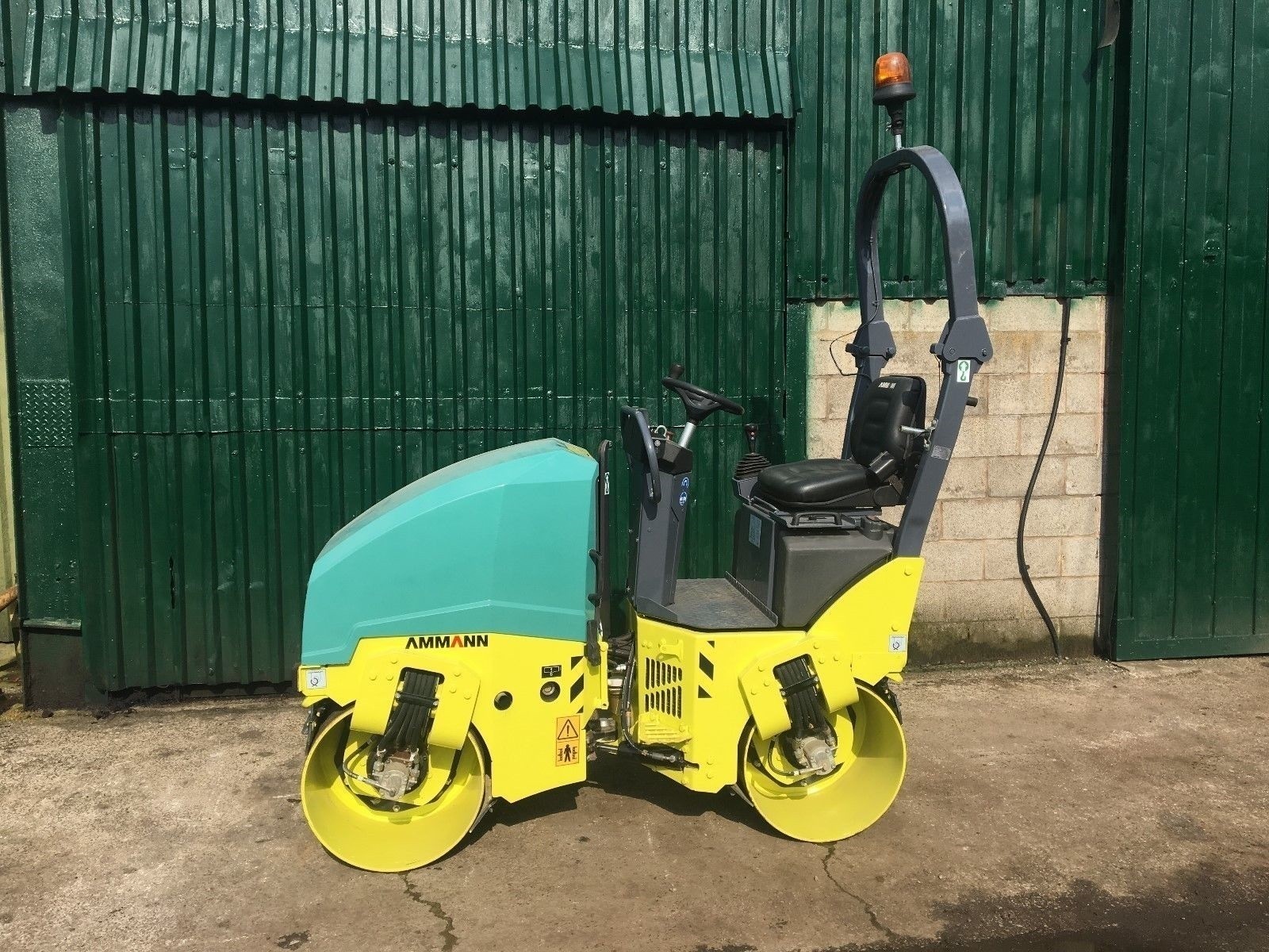 Wibracyjne rolki 2013 Ammann AR-X-12 — zdjęcie 1