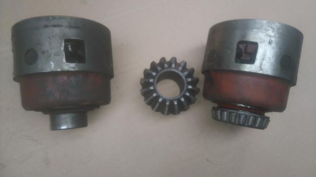 Mechanizm różnicowy do ciągników renault 120,14 133,14 110,54 155,54 — zdjęcie 2