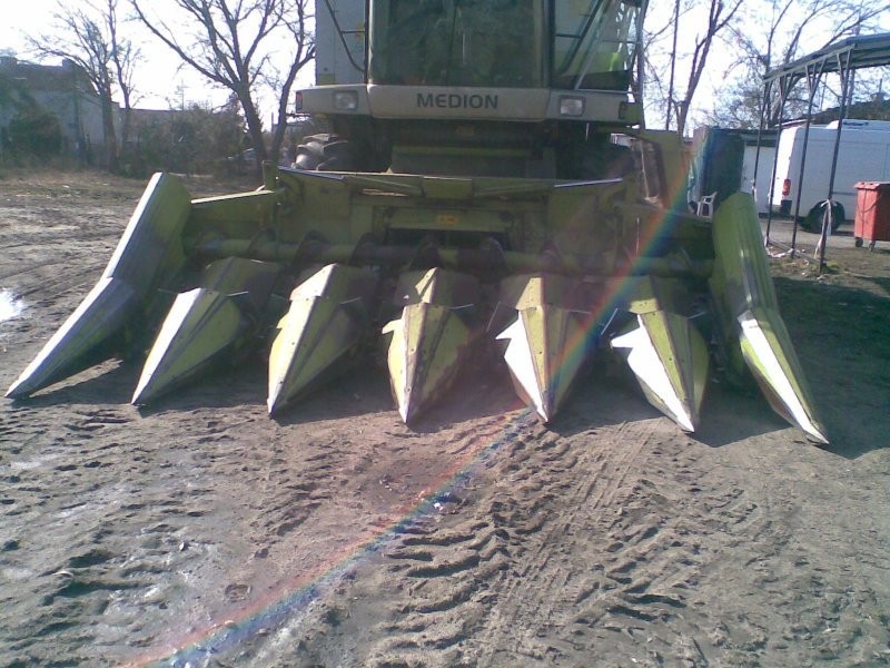 Przystawka do zbioru kukurydzy na ziarno CLAAS — zdjęcie 4