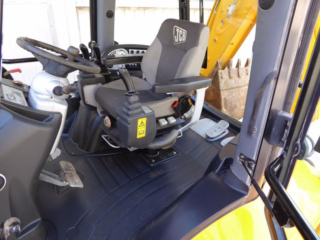 2004 JCB 3CX — zdjęcie 5