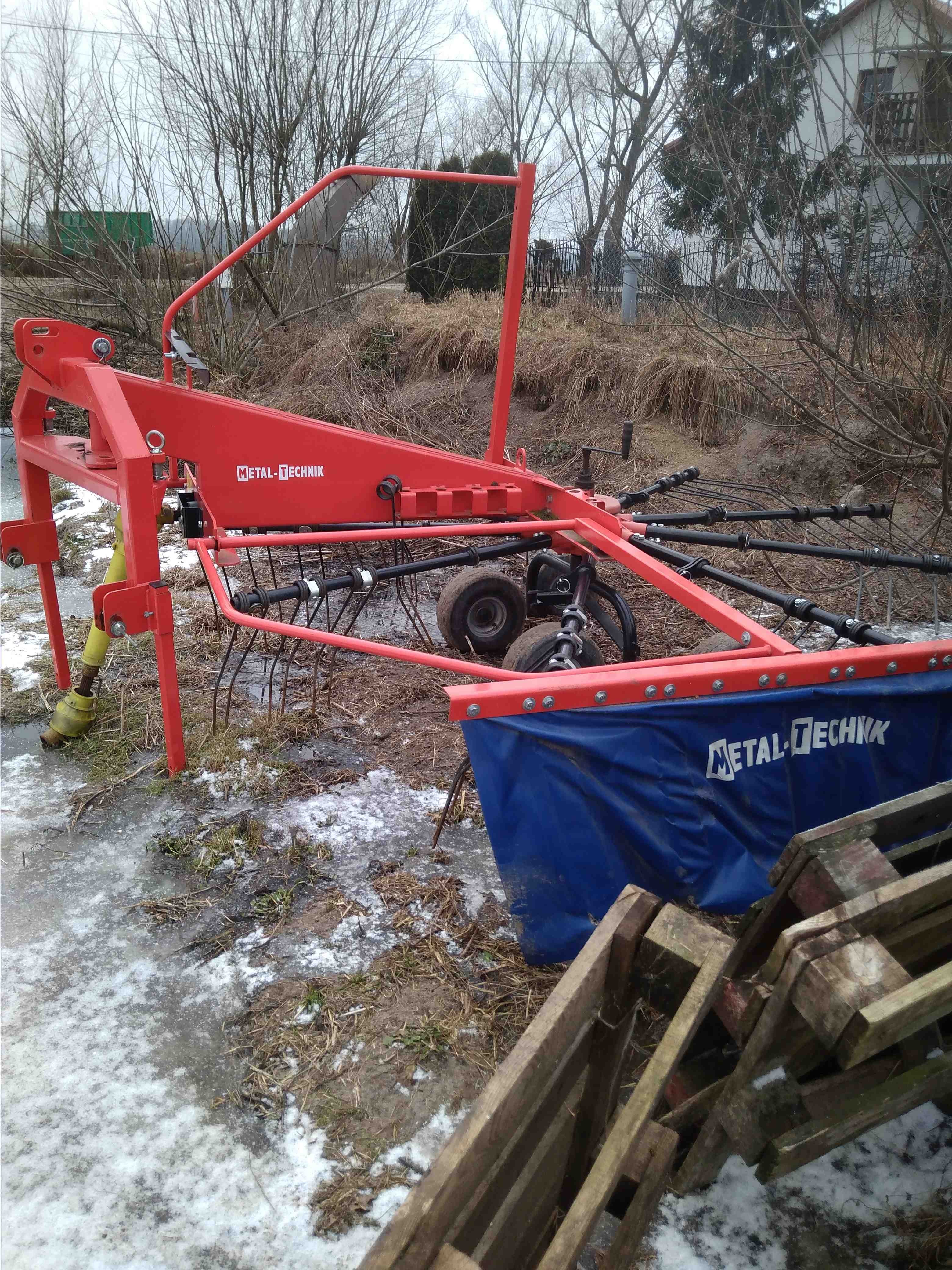 ZGRABIARKA KARUZELOWA Metal-Technik 3.5 m tandem — zdjęcie 1