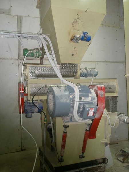Granulator do pelletu z trocin 60KW